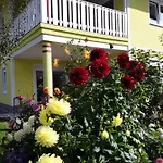 Steger Apartment *